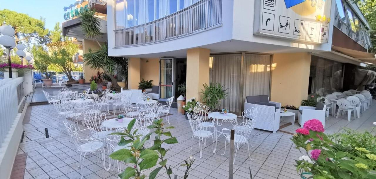 Hotel Cosmos Rimini Buitenkant foto